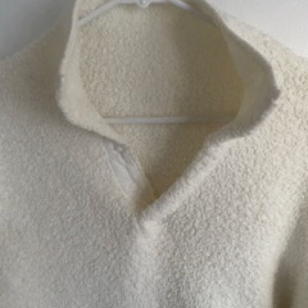 SKIMS Cozy Set - Shorts & Pullover Large White - Picture 3 of 9
